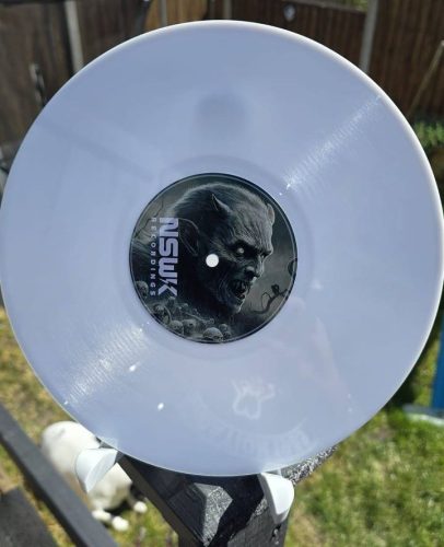 NSWK001 white